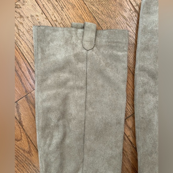 Oasis Society Brown/Beige Faux Suede 4” Tall Heeled Knee High Boots Size 7 Women - Picture 4 of 12